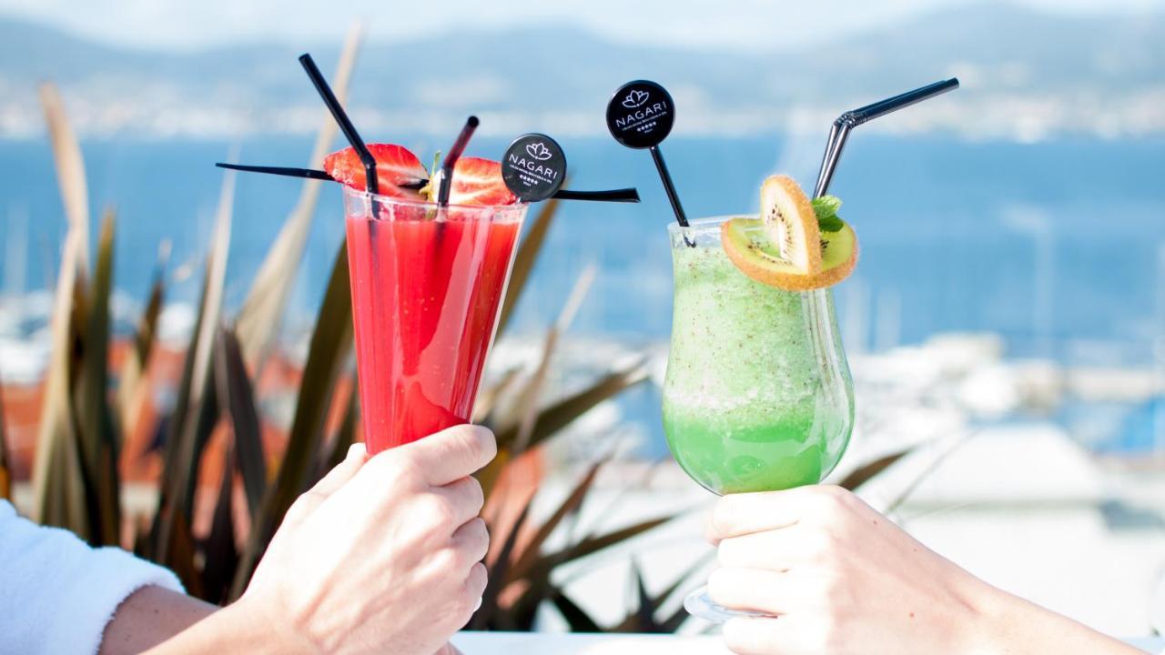Gran Hotel Nagari Boutique & Spa Vigo Eksteriør billede Fruit juice