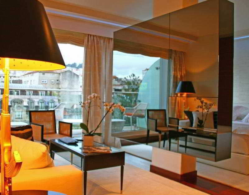 Gran Hotel Nagari Boutique & Spa Vigo Interiør billede A room at the hotel