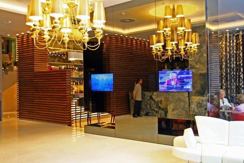 Gran Hotel Nagari Boutique & Spa Vigo Eksteriør billede The lobby of the hotel