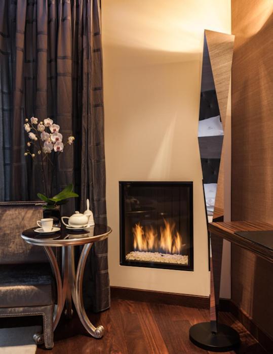 Gran Hotel Nagari Boutique & Spa Vigo Eksteriør billede A fireplace
