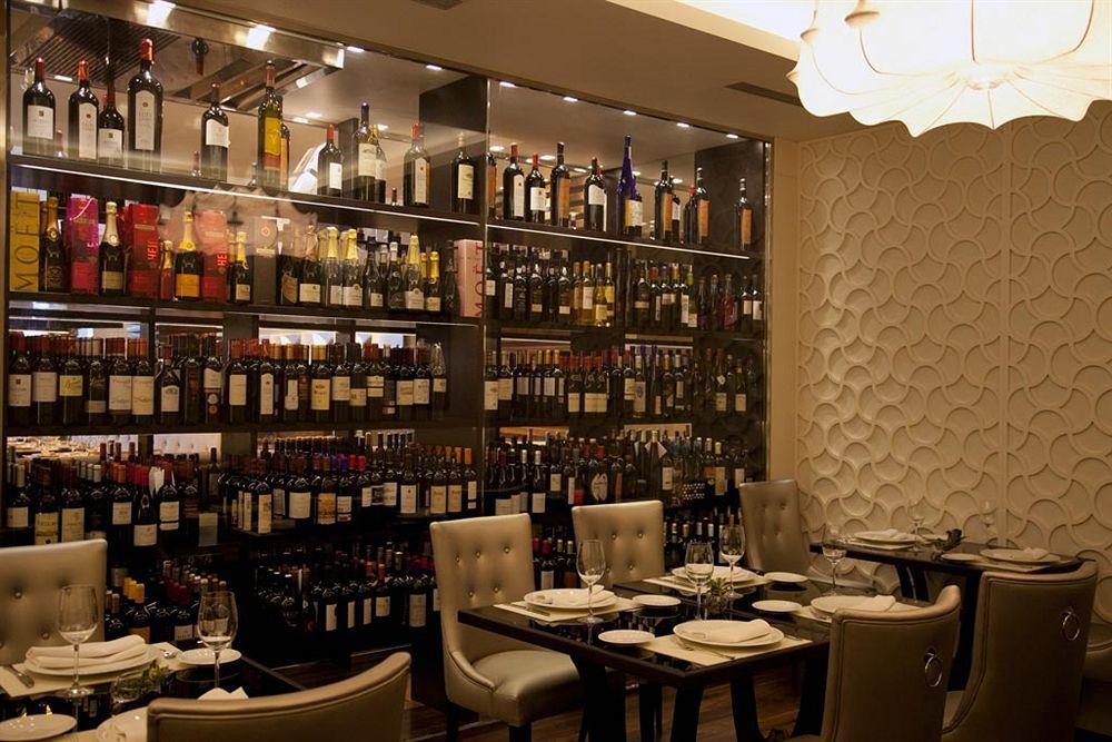 Gran Hotel Nagari Boutique & Spa Vigo Eksteriør billede Wine bar in Paris
